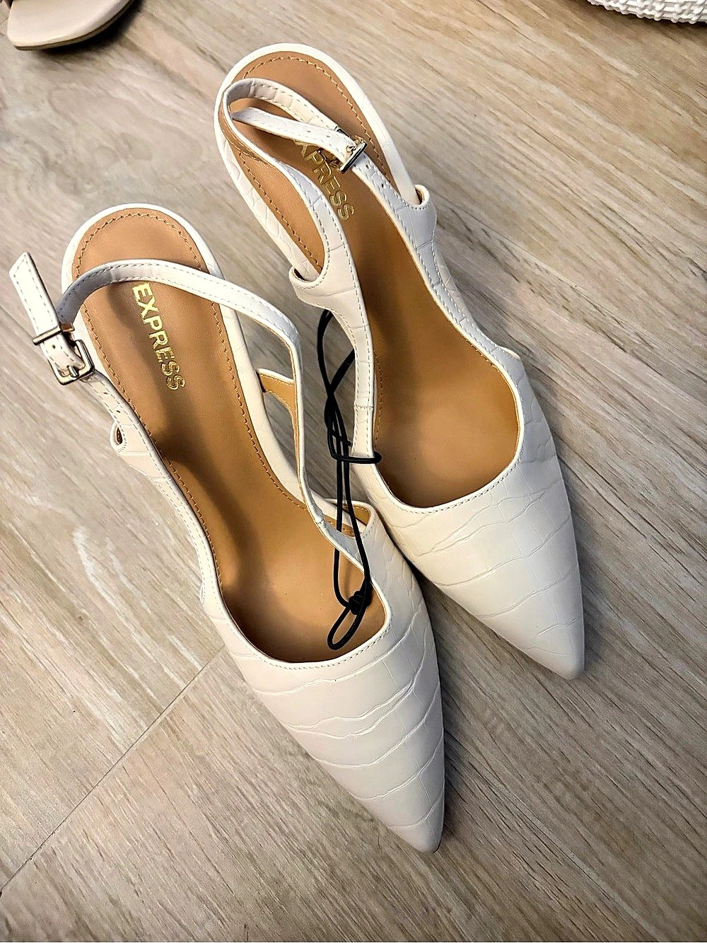 Express Pointed-Toe Slingback Heels White US 9 Like New